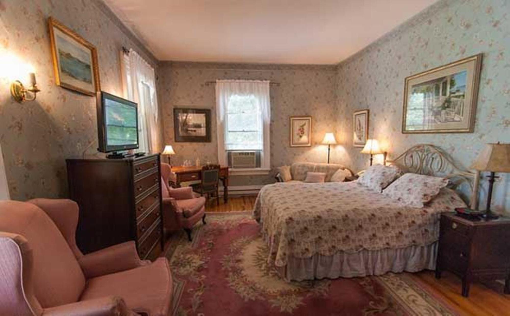 Carriage House Inn Fredericton Bagian luar foto