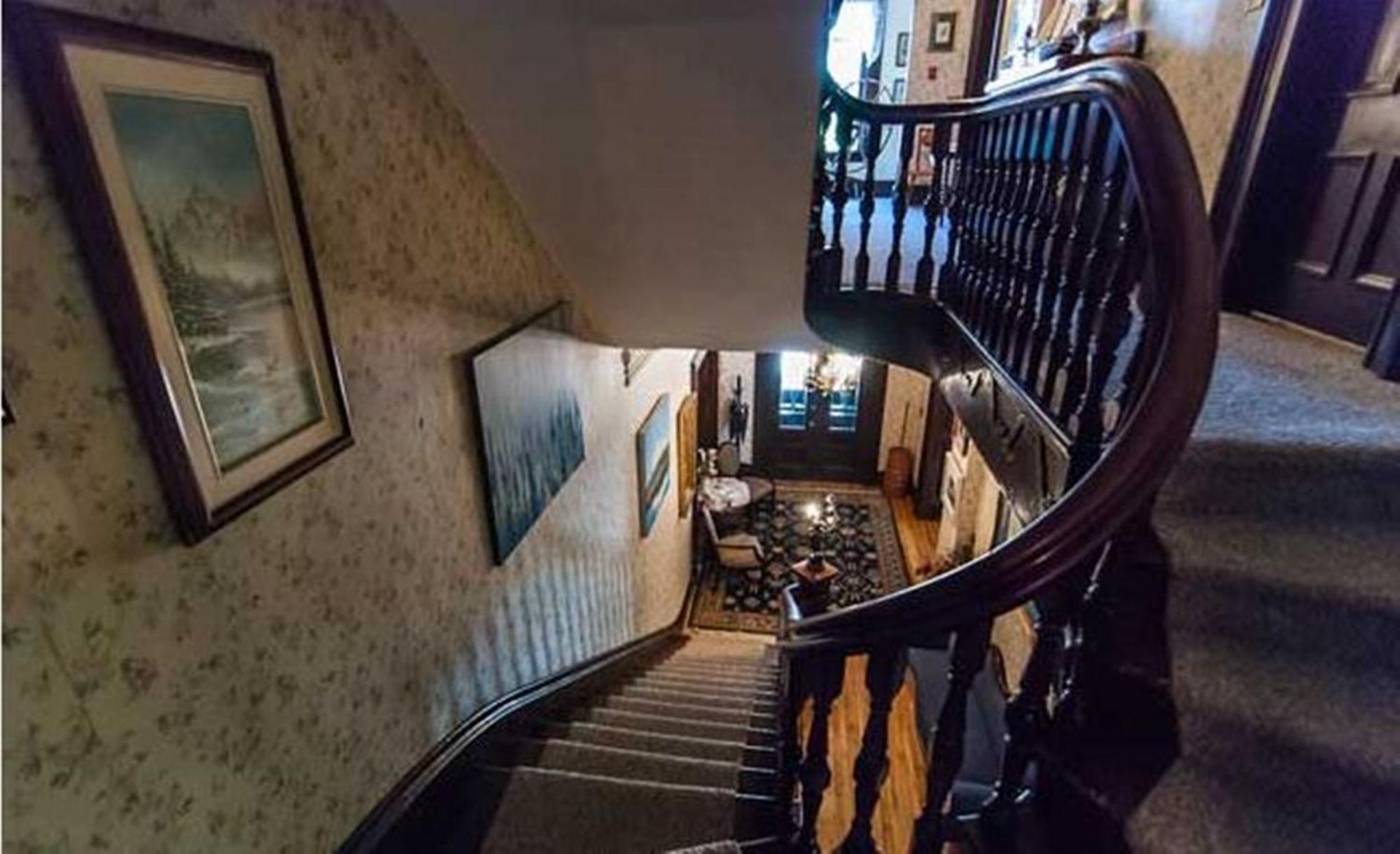 Carriage House Inn Fredericton Bagian luar foto