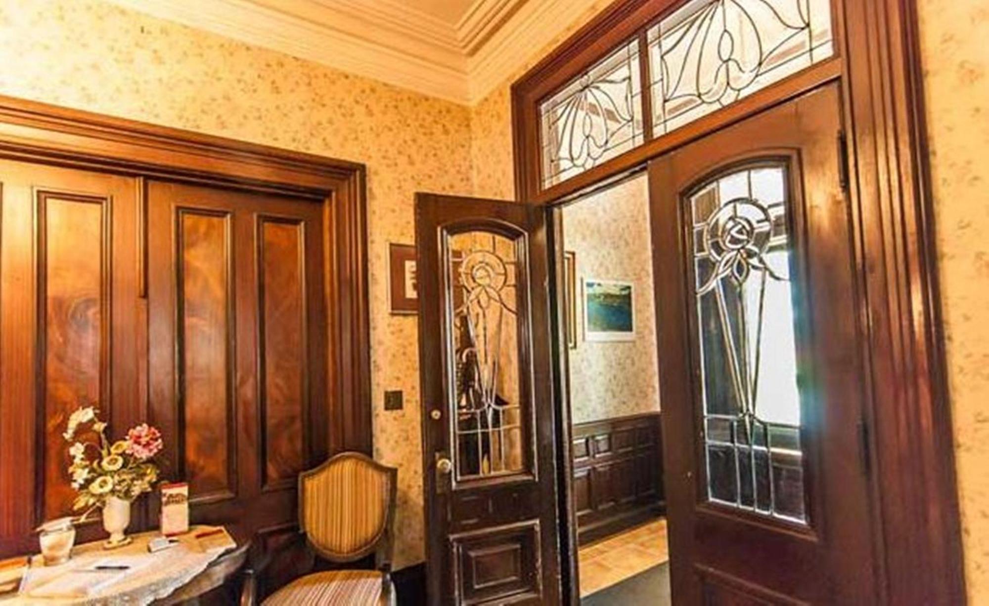 Carriage House Inn Fredericton Bagian luar foto